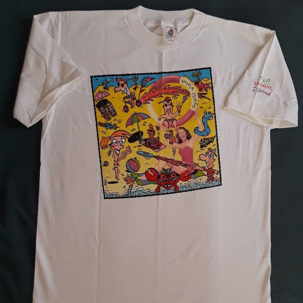 Vintage 1990s 7UP Uncola Island Graphic Tee